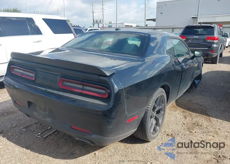 2022 Dodge Challenger Gt z USA, uszkodzony, nr VIN 2C3CDZJG3NH142755